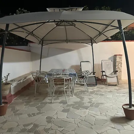 Villino Nausika Fronte Mare B *
